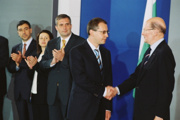 Правителството - астрологично досие