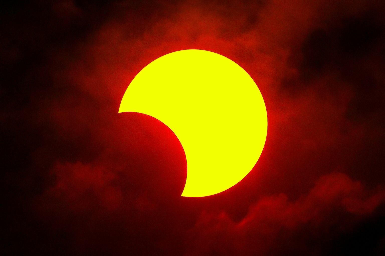 Алена: Слънчевото затъмнение вещае големи политически промени