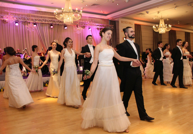 На 20.02 в град София се проведе Шестнадесети Виенски бал