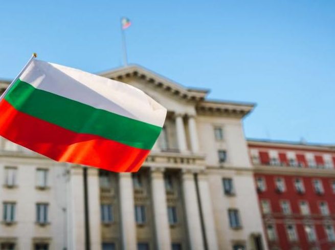 Затишие пред революция